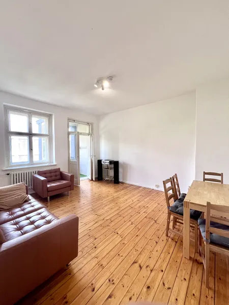 Lebendig wohnen in Schöneberg: 2,5-Zimmer-Wohnung im ersten Obergeschoss — photo 1